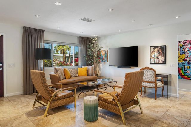 2200 E Acacia Road N, Palm Springs, CA 92262