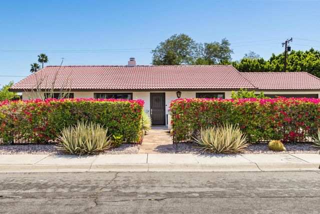 2200 E Acacia Road N, Palm Springs, CA 92262