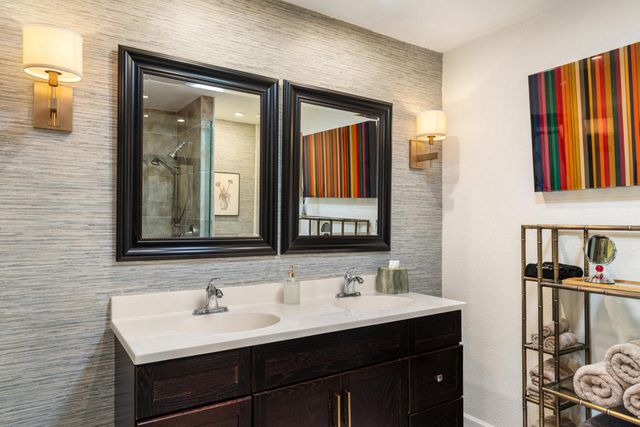 2200 E Acacia Road N, Palm Springs, CA 92262