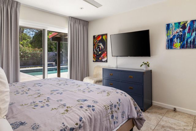 2200 E Acacia Road N, Palm Springs, CA 92262