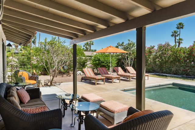 2200 E Acacia Road N, Palm Springs, CA 92262