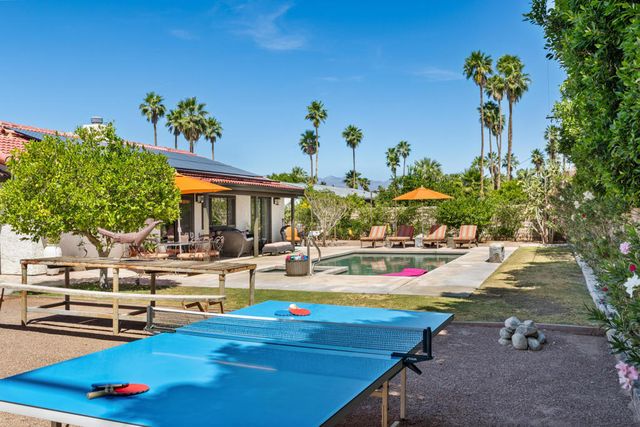 2200 E Acacia Road N, Palm Springs, CA 92262