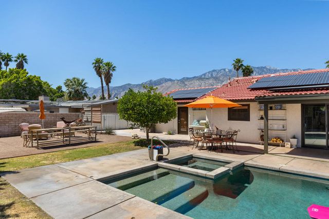 2200 E Acacia Road N, Palm Springs, CA 92262