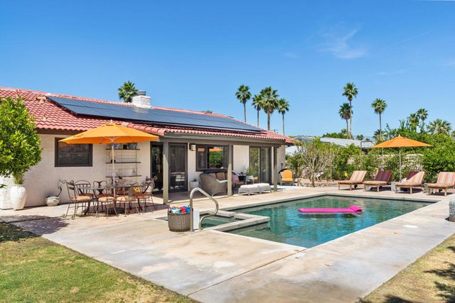 2200 E Acacia Road N, Palm Springs, CA 92262