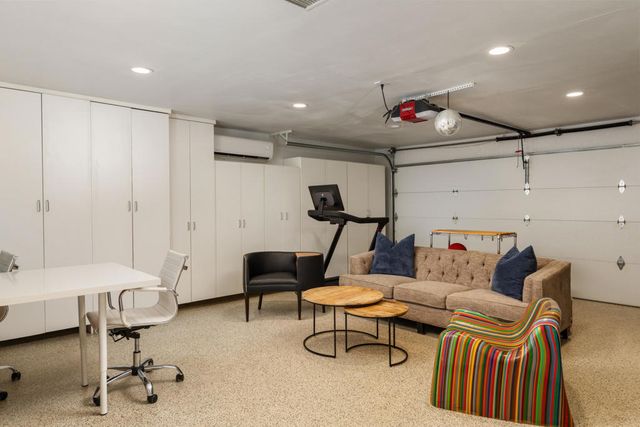 2200 E Acacia Road N, Palm Springs, CA 92262