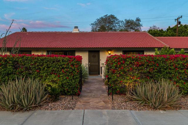 2200 E Acacia Road N, Palm Springs, CA 92262