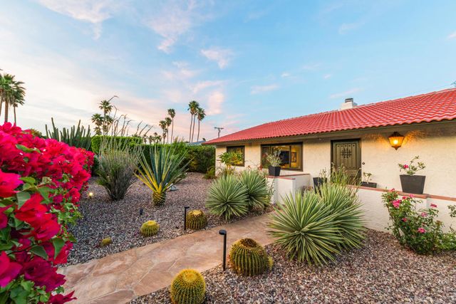2200 E Acacia Road N, Palm Springs, CA 92262