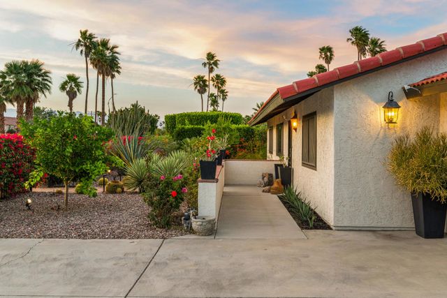 2200 E Acacia Road N, Palm Springs, CA 92262
