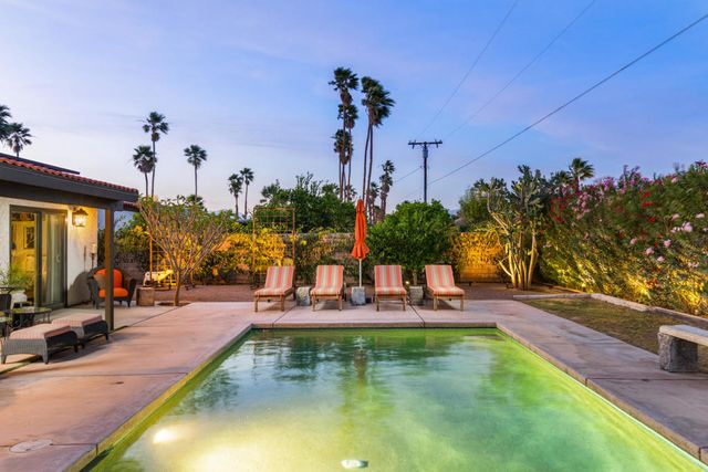 2200 E Acacia Road N, Palm Springs, CA 92262