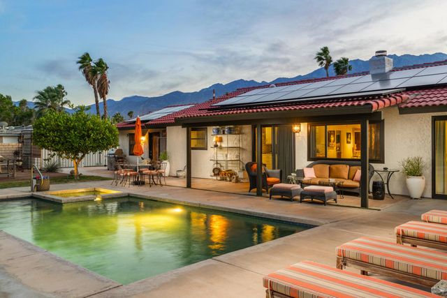 2200 E Acacia Road N, Palm Springs, CA 92262