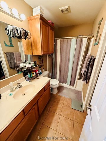 1001 Krenek Tap Road 1807, College Station, TX 77840