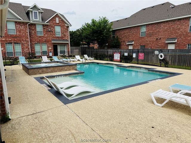 1001 Krenek Tap Road 1807, College Station, TX 77840