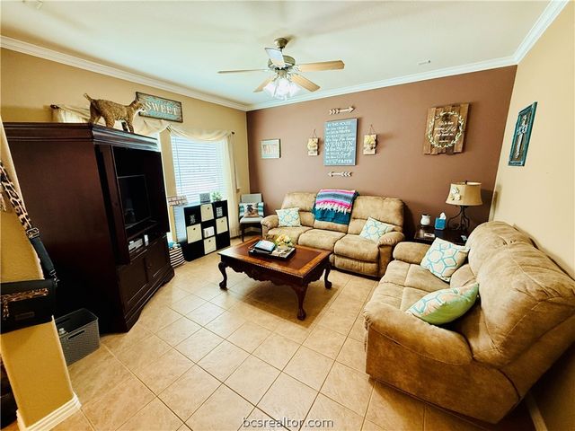 1001 Krenek Tap Road 1807, College Station, TX 77840