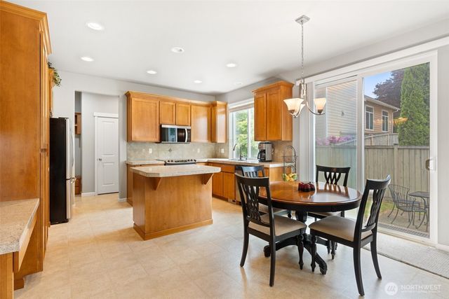 3808 Wildspitz Street SE, Lacey, WA 98503