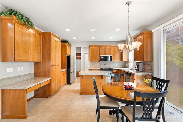 3808 Wildspitz Street SE, Lacey, WA 98503