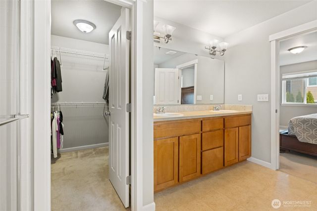 3808 Wildspitz Street SE, Lacey, WA 98503