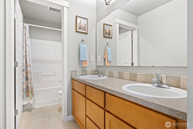 3808 Wildspitz Street SE, Lacey, WA 98503
