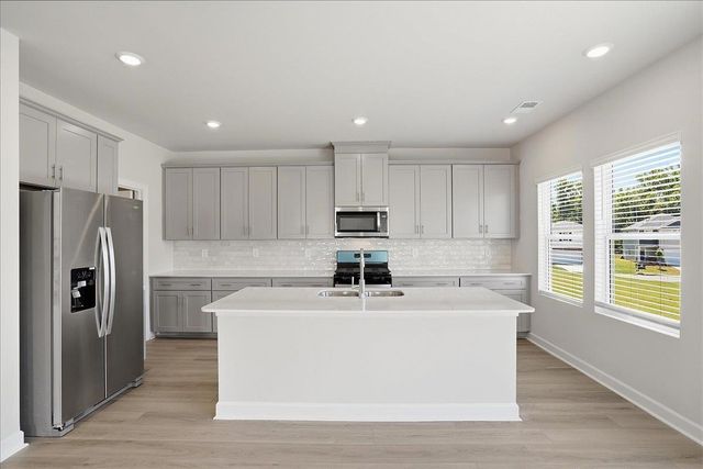 907 Rising Oak Court, Spartanburg, SC 29301