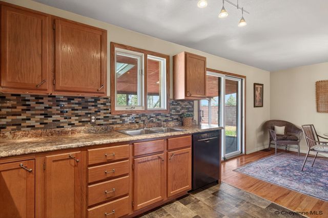 2744 DEMING BLVD, Cheyenne, WY 82009