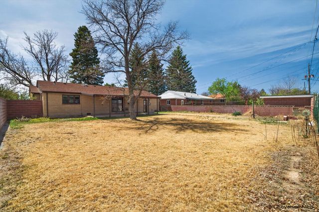 2744 DEMING BLVD, Cheyenne, WY 82009
