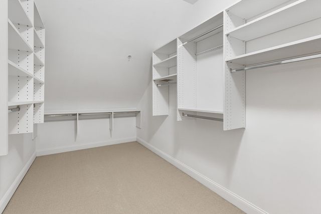 38 Courtyard Pl 38, Lexington, MA 02420