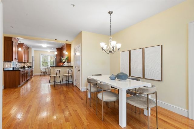 38 Courtyard Pl 38, Lexington, MA 02420