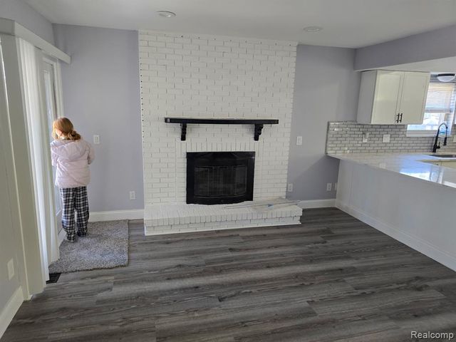 25592 Cloie Drive, Warren, MI 48089