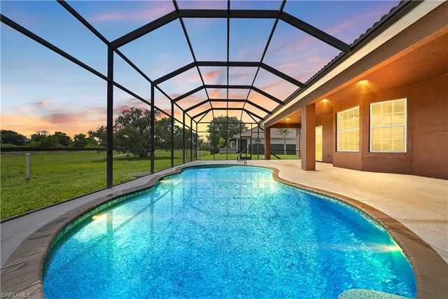 680 Mirror Lakes CT, Lehigh Acres, FL 33974
