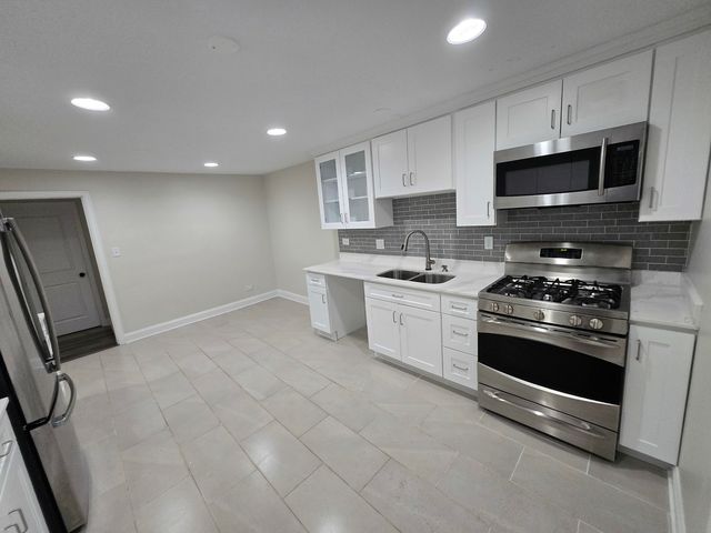 813 Chicago Road, Chicago Heights, IL 60411