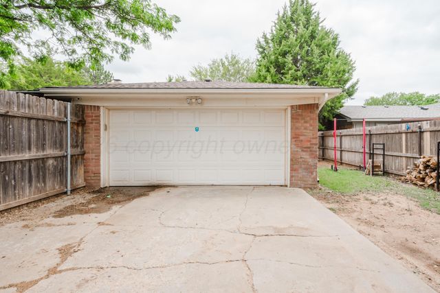 7302 Holyoke Trail, Amarillo, TX 79121