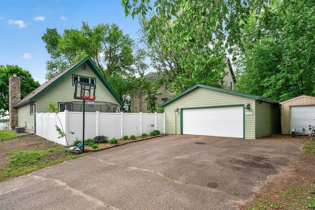 1431 Hiawatha Avenue, Big Lake, MN 55309