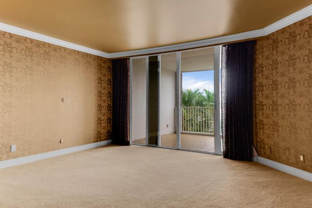 3100 NE 47th Court 305, Fort Lauderdale, FL 33308