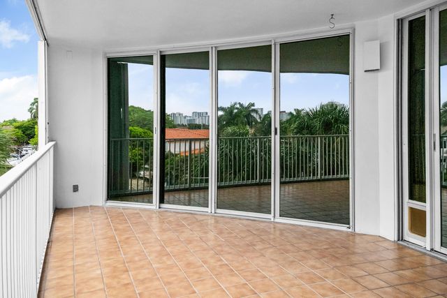 3100 NE 47th Court 305, Fort Lauderdale, FL 33308