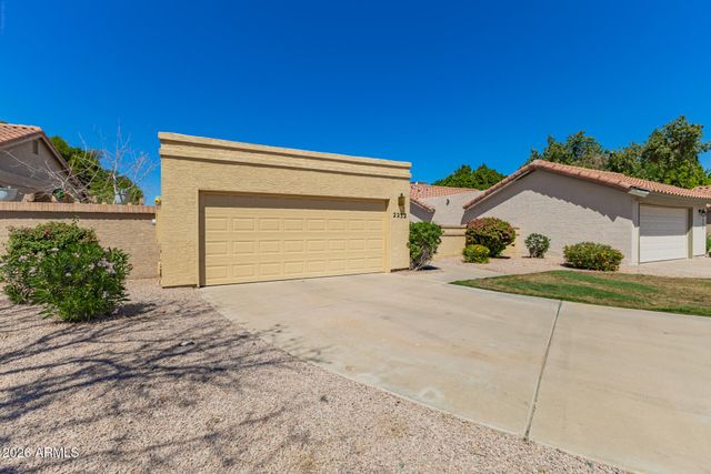 2232 W IRONWOOD Drive, Chandler, AZ 85224