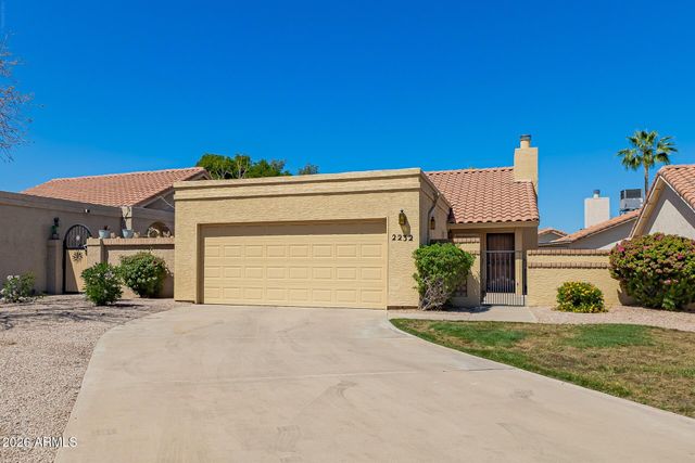 2232 W IRONWOOD Drive, Chandler, AZ 85224