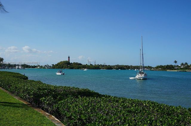 324 Tequesta, Tequesta, FL 33469