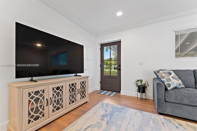 324 Tequesta, Tequesta, FL 33469