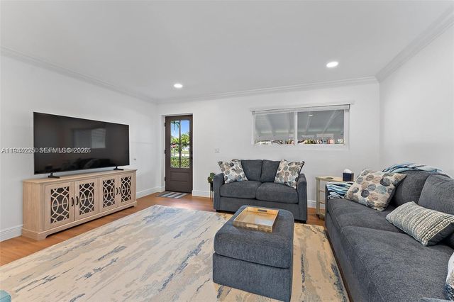 324 Tequesta, Tequesta, FL 33469