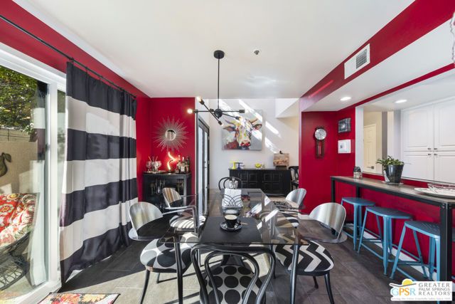 975 Village Square, Palm Springs, CA 92262