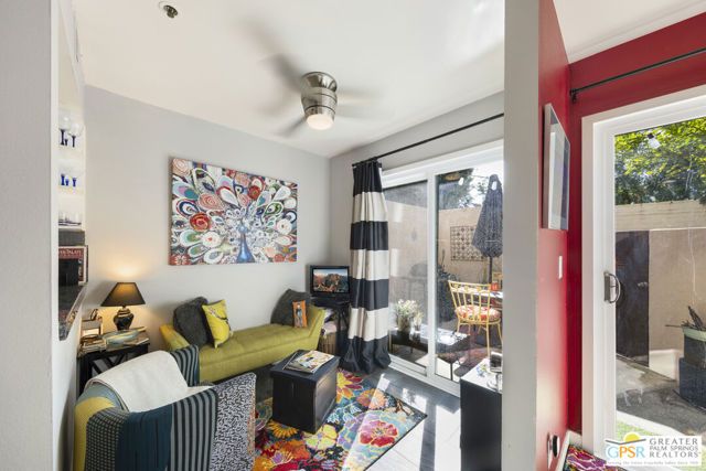 975 Village Square, Palm Springs, CA 92262