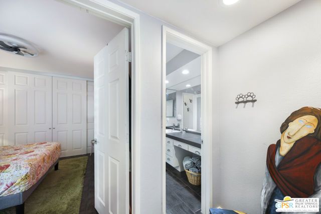 975 Village Square, Palm Springs, CA 92262