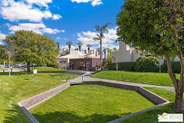 975 Village Square, Palm Springs, CA 92262