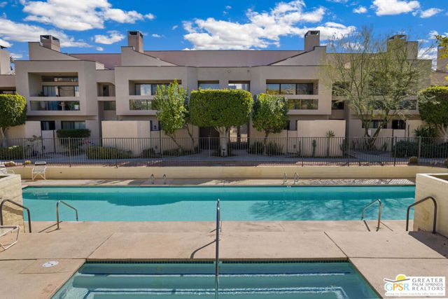 975 Village Square, Palm Springs, CA 92262