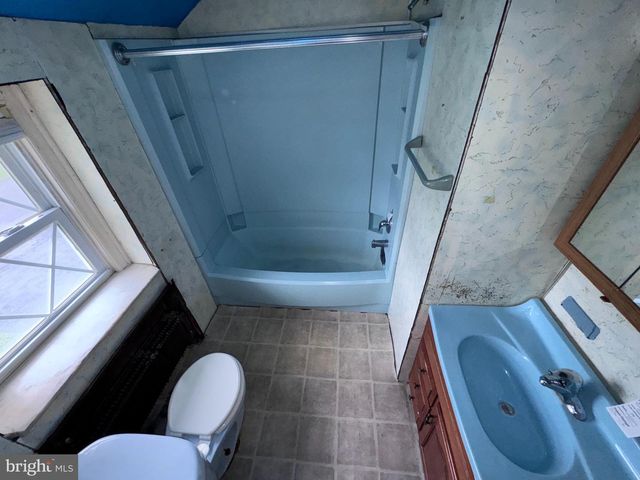 145 LANDOVER RD, Bryn Mawr, PA 19010