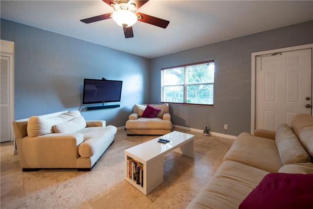 530 NE 15th Court 2, Fort Lauderdale, FL 33304