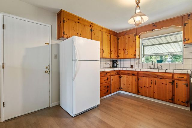 121 W Benjamin Holt Dr, Stockton, CA 95207