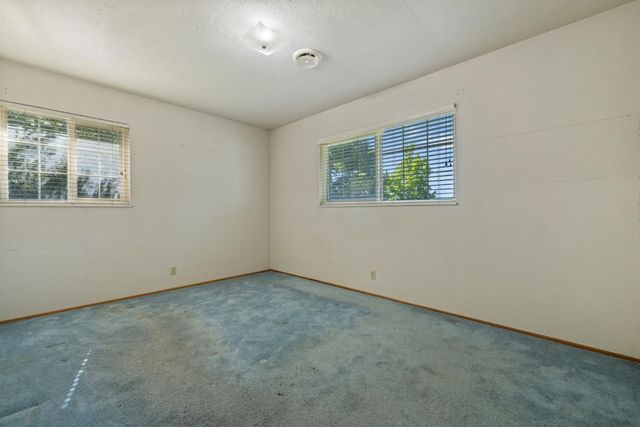 121 W Benjamin Holt Dr, Stockton, CA 95207
