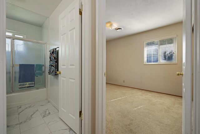 121 W Benjamin Holt Dr, Stockton, CA 95207