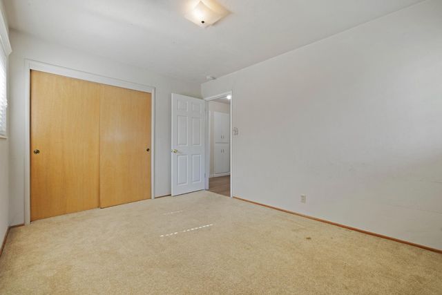 121 W Benjamin Holt Dr, Stockton, CA 95207