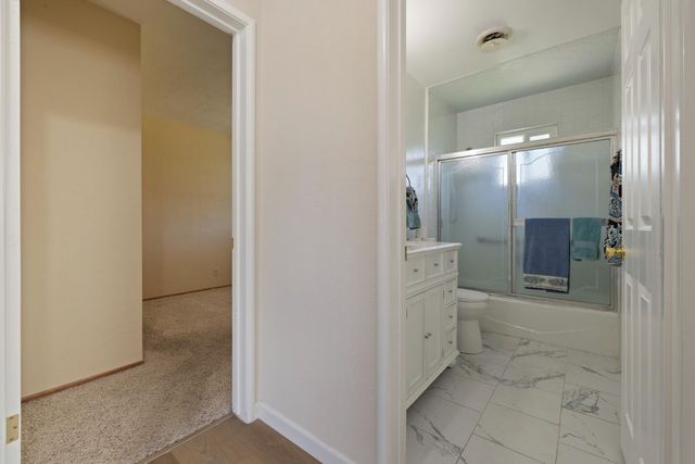 121 W Benjamin Holt Dr, Stockton, CA 95207